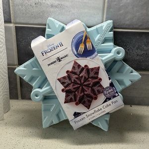 Nordicware Snowflake Cake Mold (6 cups)
